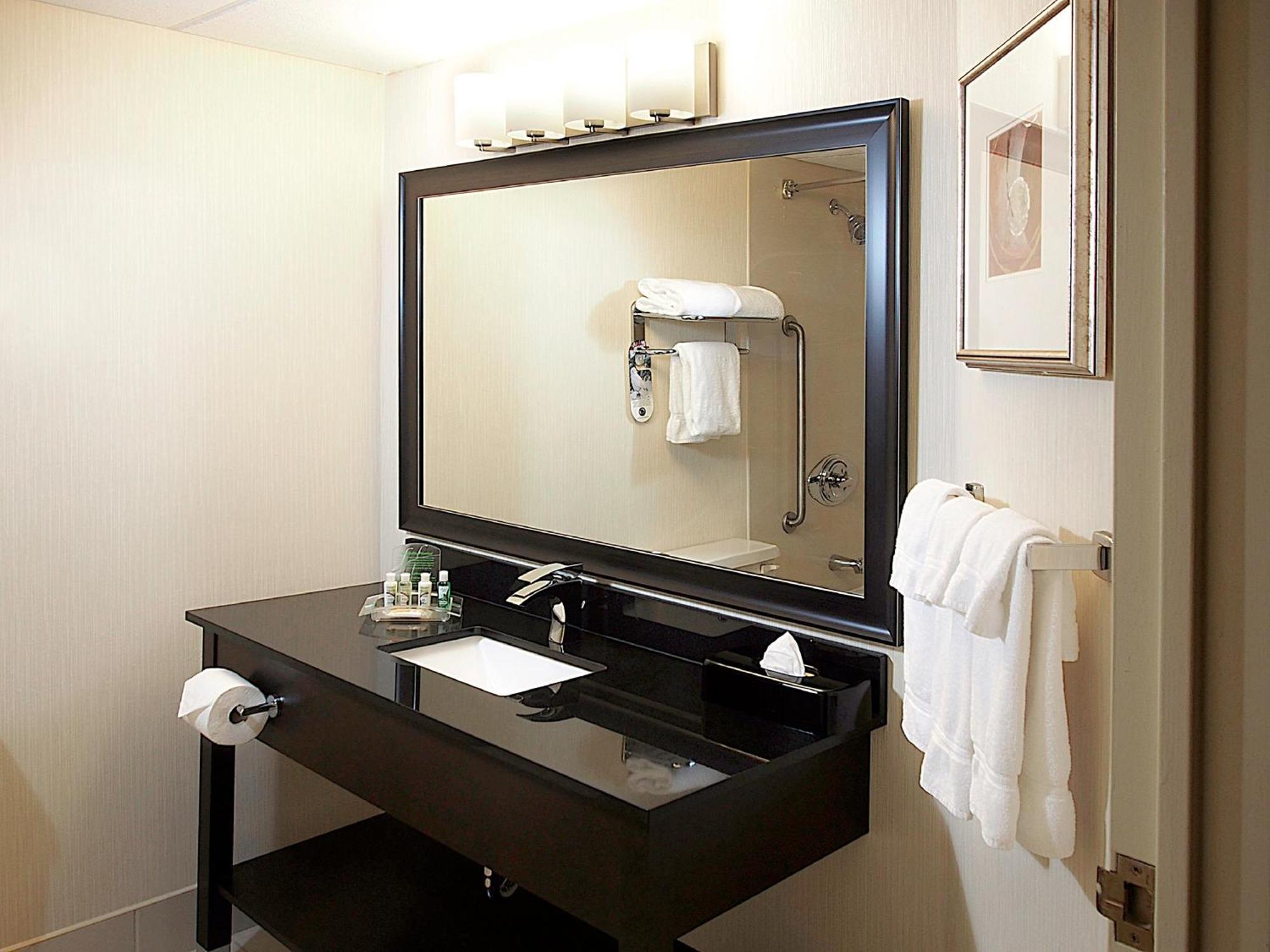 Holiday Inn & Suites Winnipeg Downtown By Ihg Eksteriør billede
